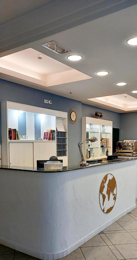 布罗塔斯酒店 里米尼 外观 照片